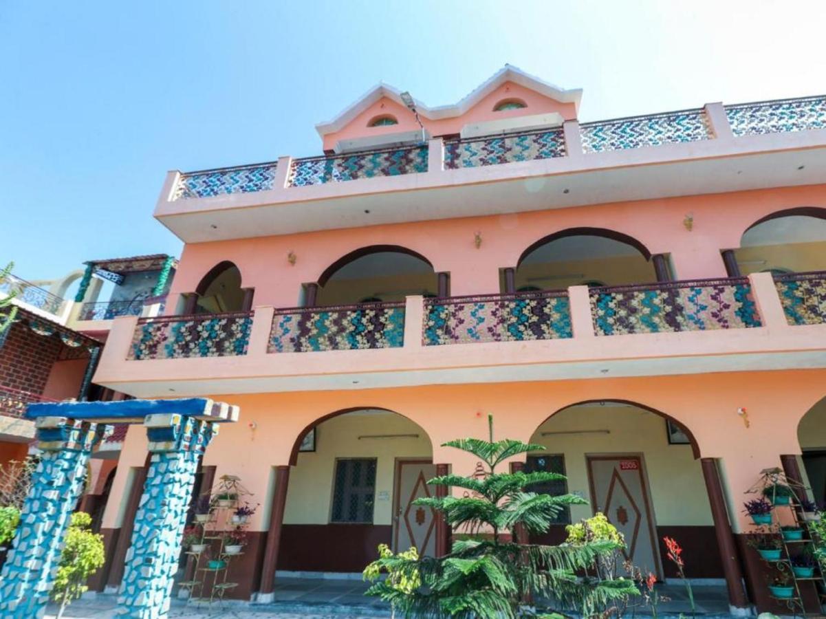 Oyo 73800 Kushal Guest House ชัยปุระ ภายนอก รูปภาพ
